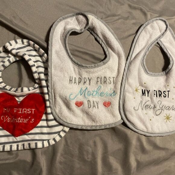 Baby Bibs: 1st Valentines, 1st New Years, & 1st Mother’s Day - Picture 1 of 2